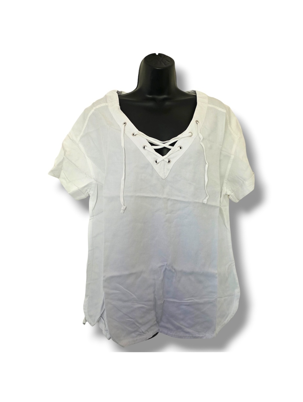 Matty M women’s white short-sleeve lace-up V-neck blouse Medium